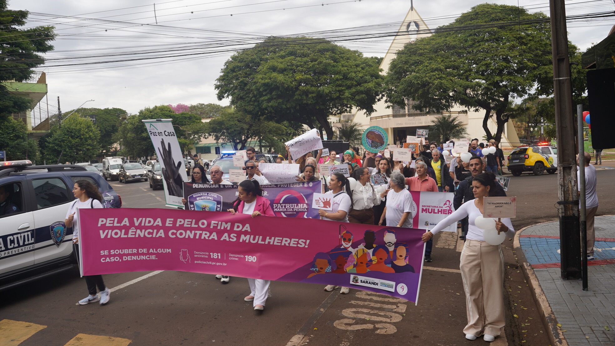 Prefeitura de Sarandi participa da 4ª Caminhada do Meio-Dia e reforça compromisso no combate ao feminicídio
